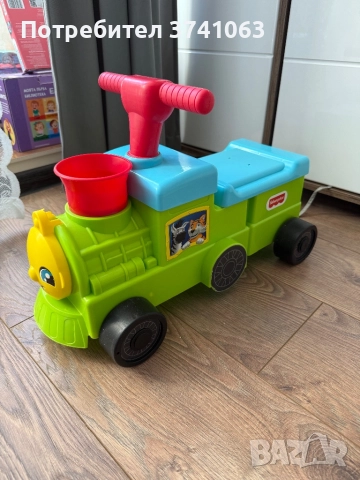 Влакче за бутане с крачета Fisher price
