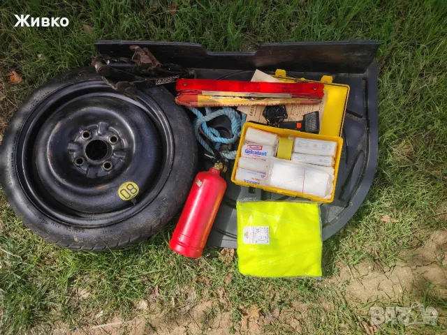 резервна гума( патерица )за тойота Ярис цена всичко от снимките , снимка 2 - Части - 46692617