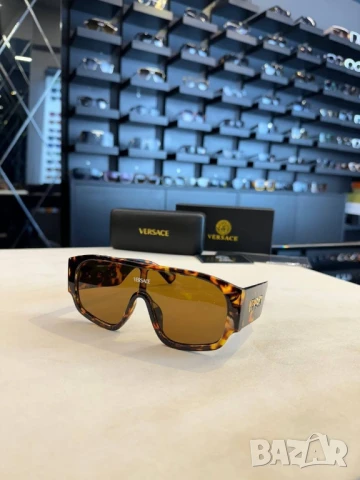 очила с калъф versace 