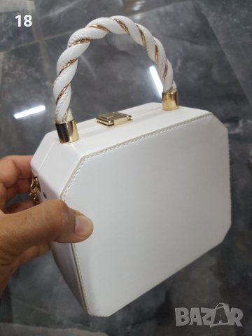 Дамска чанта, снимка 9 - Чанти - 40299426