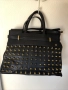Replay черна чанта със златисти шипове, снимка 5