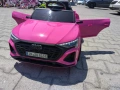 AUDI Акумулаторен джип Audi SQ8 e-tron мет. розов, снимка 11