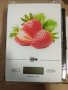 Кухненска везна правоъгълна стъклена до 7 кг последна бройка с ягоди