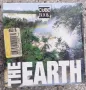 The Earth: CubeBook by Alberto Bertolazzi, снимка 1