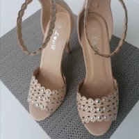 Дамски сандали , снимка 2 - Дамски обувки на ток - 35622001