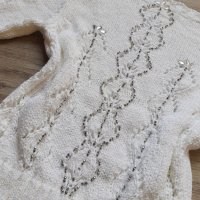 Ново бяло пуловерче с камъни на намаление, снимка 2 - Блузи с дълъг ръкав и пуловери - 27421508