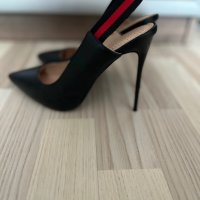 Черни обувки на висок ток, снимка 5 - Дамски обувки на ток - 36863521