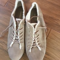 Зимни обувки, снимка 3 - Дамски боти - 43256582