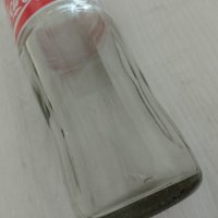 Стъклена бутилка Кока Кола/ Coca Cola 1995г, снимка 3 - Антикварни и старинни предмети - 39138979
