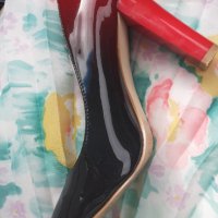 Лачени токчета - обувки на ток - преливащо черно - червени, снимка 3 - Дамски обувки на ток - 37053551