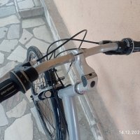 Градски велосипед B Twin-5. 27,5, снимка 4 - Велосипеди - 43413390