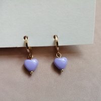 Дамски обеци в златист цвят с висулки лилави сърчица , снимка 8 - Обеци - 43823742