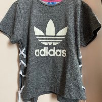 Топ Adidas Originals, снимка 1 - Тениски - 39475996