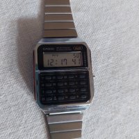 Продавам електронен часовник , снимка 1 - Колекции - 43349188