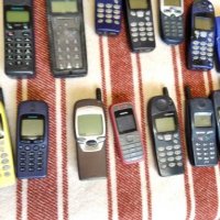 Стари телефони, снимка 3 - Антикварни и старинни предмети - 28499642