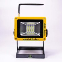 Акумулаторен LED прожектор, снимка 1 - Прожектори - 43240183