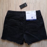 Къси дънкови панталонки, снимка 3 - Къси панталони и бермуди - 37910718