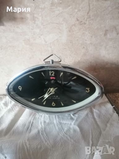 Ретро механичен часовник будилник настолен, със стойка. Работещ перфектно , снимка 1