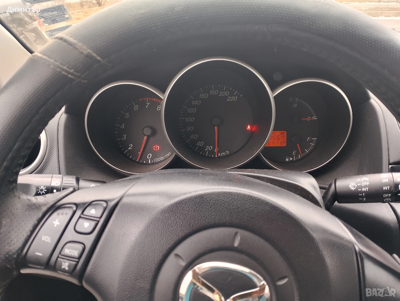 Продавам Mazda 3 на части 1.4 бензин 2005 год.Код на двигателя ZJ384851 Всичко по колата е налично , снимка 1