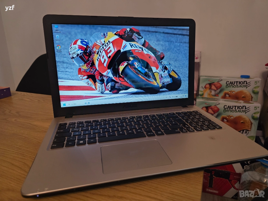 Asus R510L 15,6инча, снимка 1