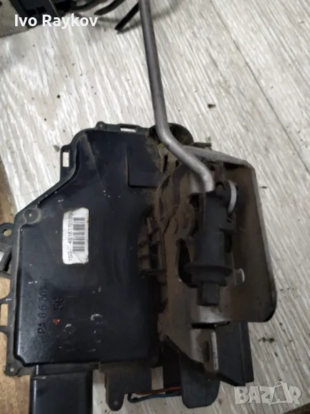 Предна Лява Брава - Ключалка Ауди A4 B6 , A6 C5 - 4B1837015G, снимка 1