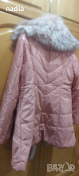 Дебело зимно яке цвят Бордо с качулка и голям пух на нея, снимка 1