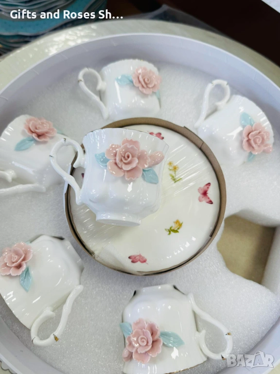 Сервиз за кафе, порцелан с 3 D розички - 6 чаши 100 мл с чинийки, снимка 1