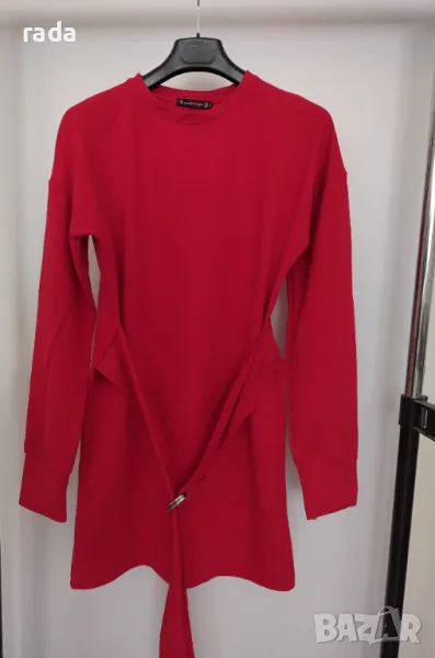 Червена рокля, снимка 1