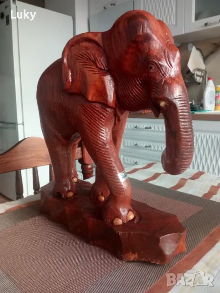 Азиатски слон-статуетка.Дърворезба., снимка 1