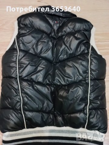 Tommy Hilfiger деца 7-10 тод., снимка 4 - Детски якета и елеци - 48869045