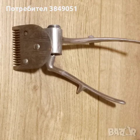 Ръчна машинка за подстригване , снимка 2 - Антикварни и старинни предмети - 48957682