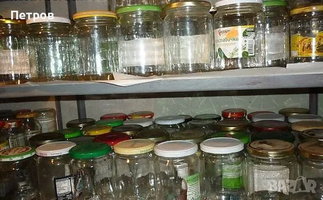 Стъклени буркани различни видове