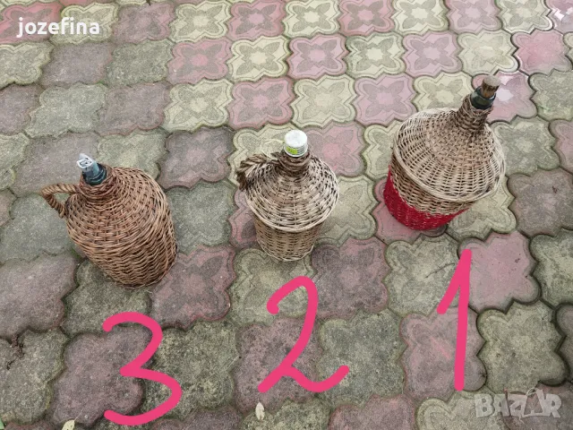 Продавам стъклени дамаджани с оплетка , снимка 4 - Други стоки за дома - 50433668