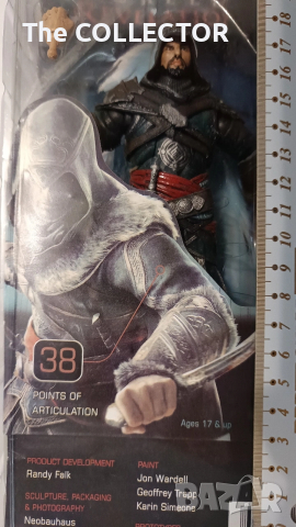 Колекционерска фигурка Ezio Auditore – Assassin’s Creed | The Mentor, снимка 2 - Фигурки - 53204115