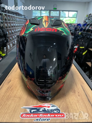 Мото каска ICON AIRFLITE Omnicrux ,S 55-56см. два визьора,като нова, снимка 4 - Аксесоари и консумативи - 51936098