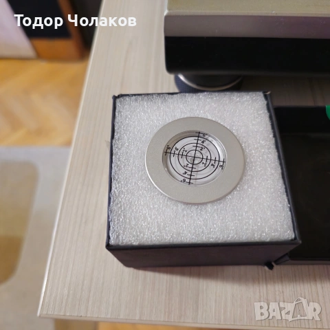 Клампа Record Aluminum Stabilizer with Bubble Level Silver Cтабилизатор, снимка 15 - Грамофони - 53393570