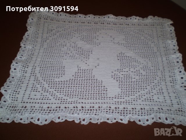 Ретро малка плетена на една кука покривчица фигура амурче, снимка 5 - Антикварни и старинни предмети - 35655762