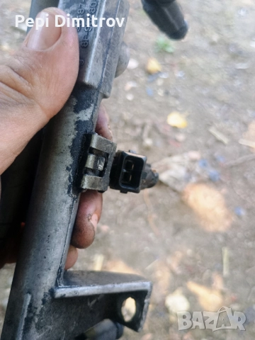 8F9H487 8F-9H487; 8F-9D280 Рейка за горивни инжектори (инжектори) (Горивна инжекторна релса FR426340, снимка 2 - Части - 51546760