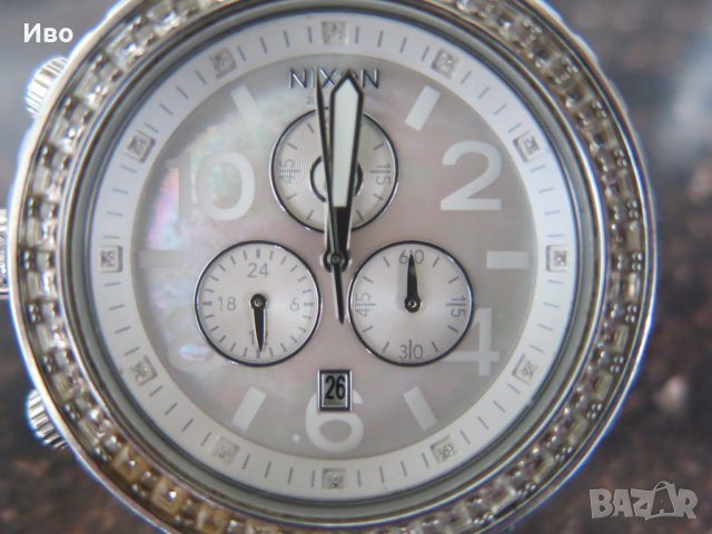 Дамски часовник Nixon Minimize The 42-20 Chronograph със Swarovski кристали, снимка 3 - Дамски - 43398933