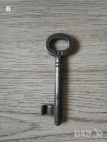 Стари ключове за брава и гардероб от соца , снимка 2 - Антикварни и старинни предмети - 50595630