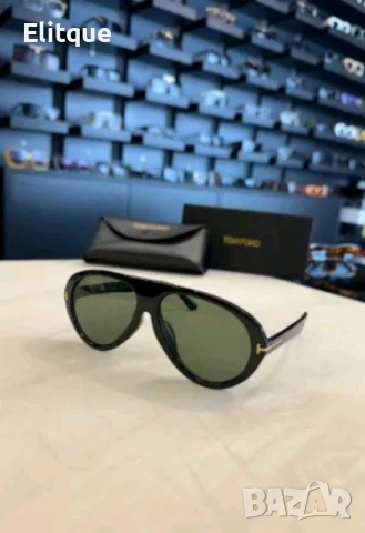 очила с черен обикновен калъф и ув защита tom ford 