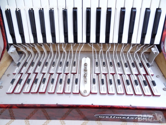 Корпус (клавиатура) за Акордеон Weltmeister Stella 60 баса, снимка 3 - Акордеони - 53576648