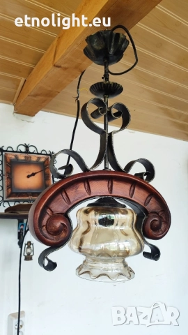 Красиви старинни полилеи съчетание от дървени елементи и ковано желязо , снимка 3 - Полилеи - 52041430