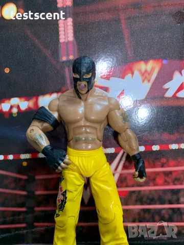 Екшън фигура WWE Rey Mysterio Рей Мистерио Deluxe Aggression Yellow VERY RARE Jakks Pacific , снимка 8 - Фигурки - 49511413