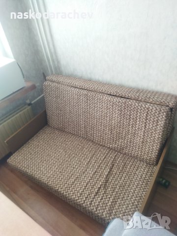 Компактен малък диван с функция сън , снимка 7 - Дивани и мека мебел - 43746741