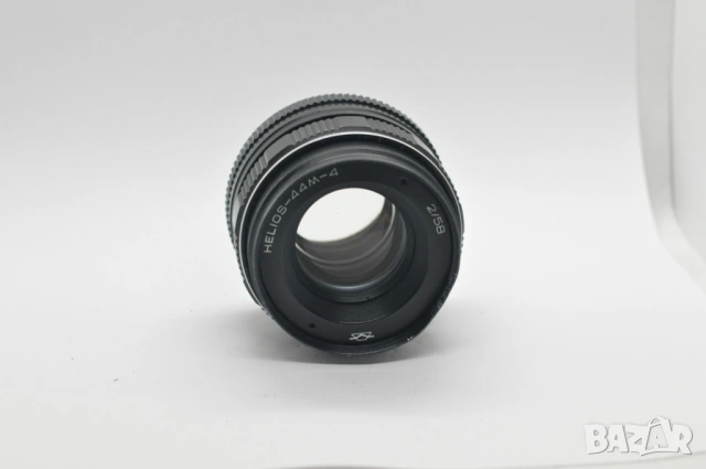 Обектив Helios 44-M-4 на резба М42