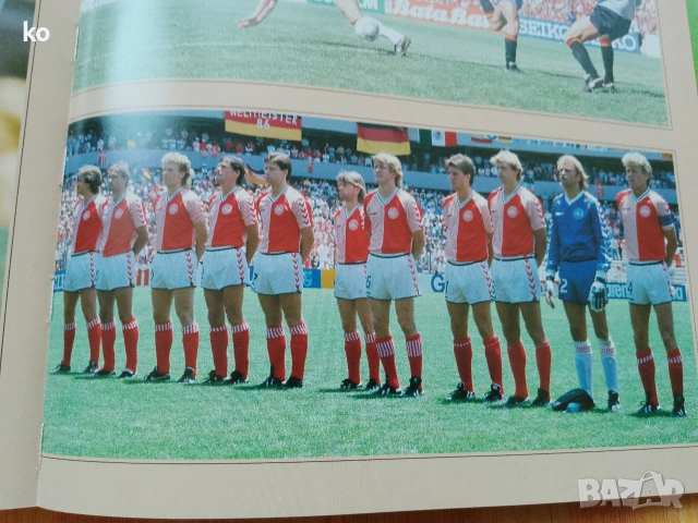 Футболни списания -холандски годишници за международен футбол 1986,1989,1990г, снимка 8 - Списания и комикси - 53296460