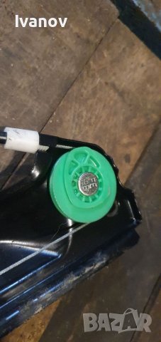 Лява врата за бмв е87 ляво огледало стъклоповдигач машинка брава дръжка патрон с ключ bmw e87 капак , снимка 5 - Части - 36819817