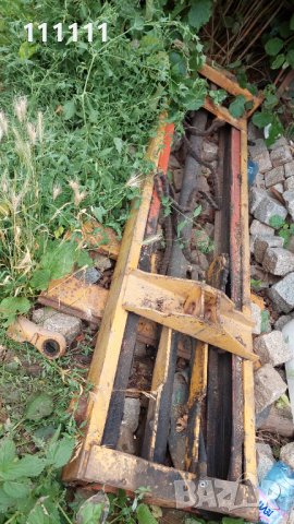 Повдигаща уредба Висока 210см. Обща височина 370см.