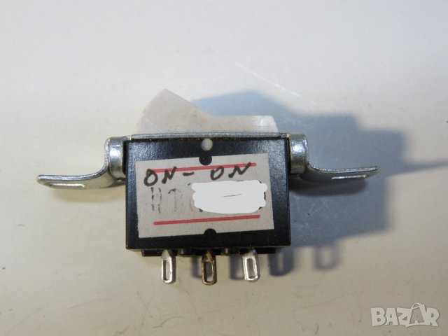 Промишлен Български ключ - 3 положения в здрав корпус от бакелит и метални ушички за монтаж, снимка 2 - Друга електроника - 28419707